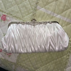 🆕 White Satin Purse